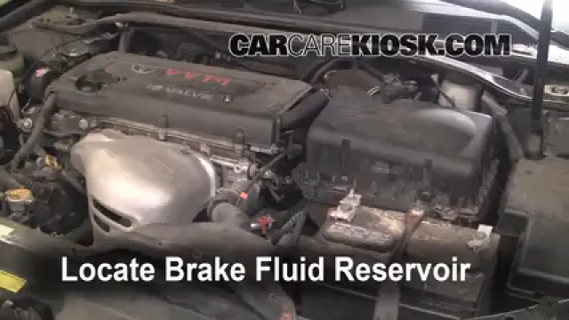 2006 Toyota Camry LE 2.4L 4 Cyl. Liquide de frein Ajouter du liquide